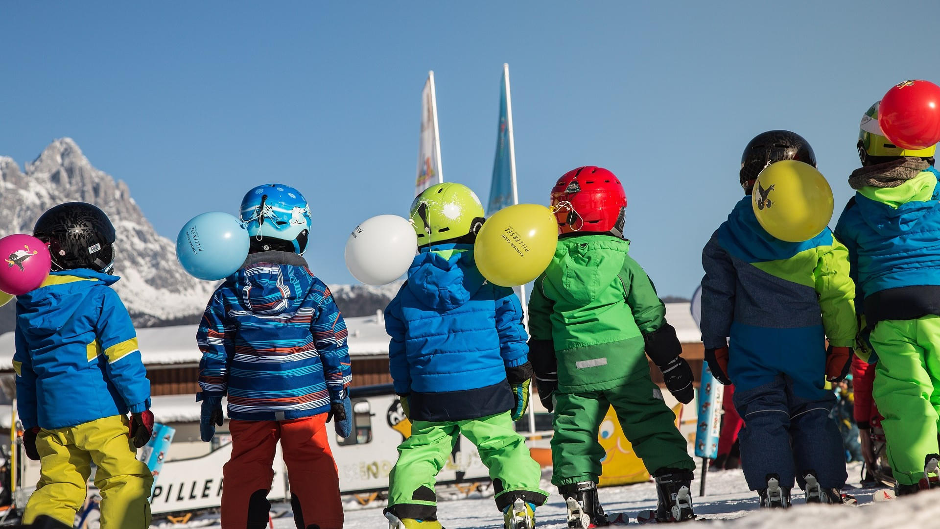 hd-Skifahren-fuer-die-Kleinsten-im-Bobo-Park-BuchensteinwandCsportalpen